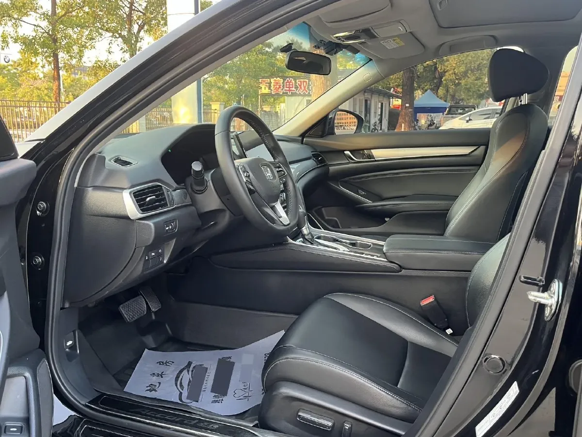 2022 Honda Accord 1.5T 194HP L4 CVT,autocango,china used car exporter,china ev exporter,chinese used car exporter,chinese used ev exporter