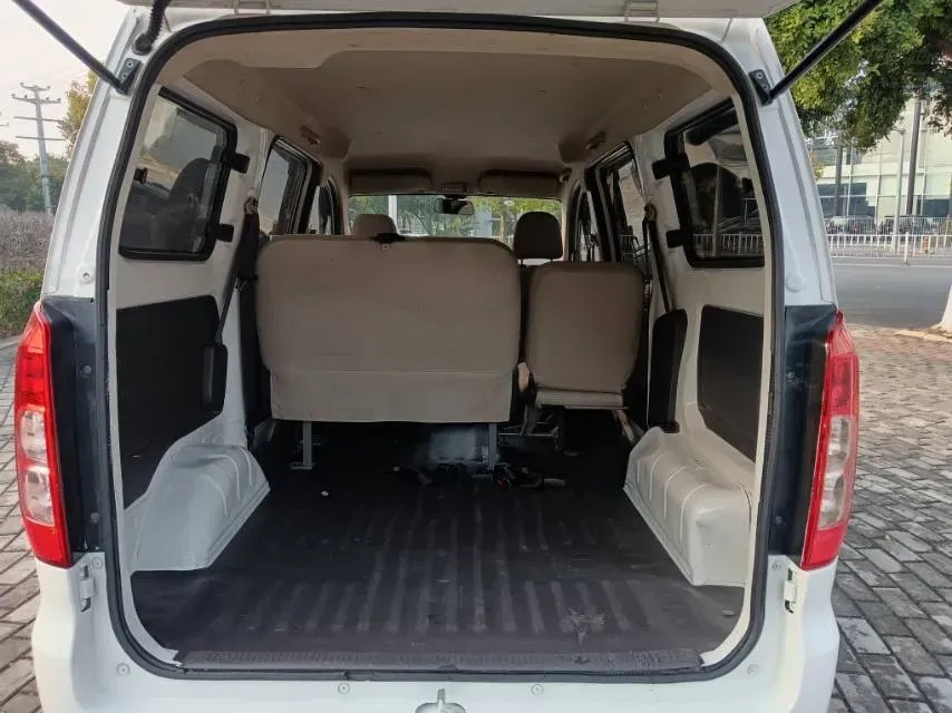 2019 WuLing HongGuang V 1.5L 99HP L4 6MT,autocango,china used car exporter,china ev exporter,chinese used car exporter,chinese used ev exporter