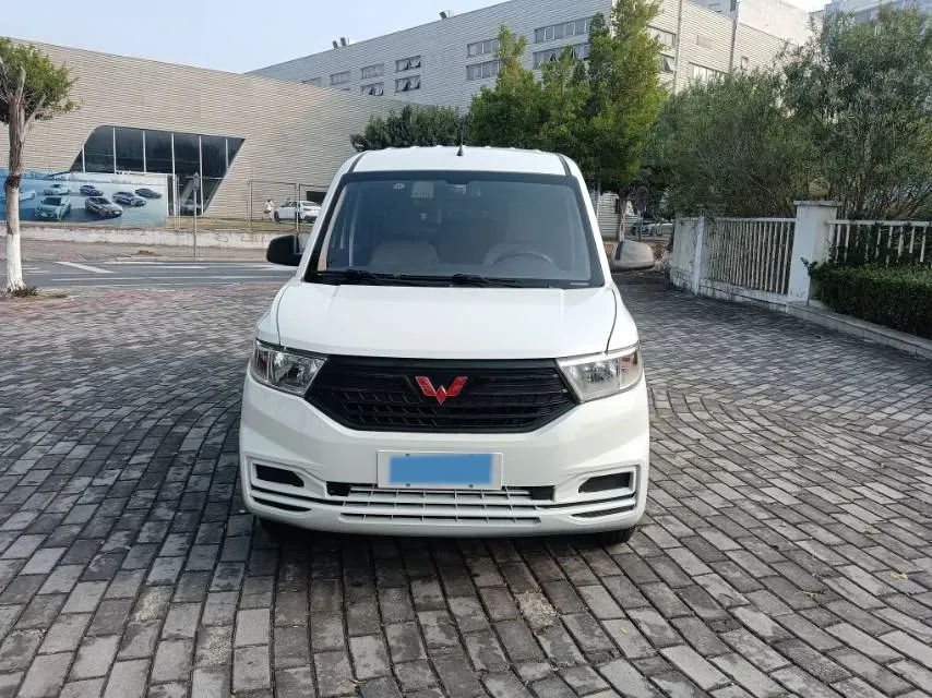 2019 WuLing HongGuang V 1.5L 99HP L4 6MT,autocango,china used car exporter,china ev exporter,chinese used car exporter,chinese used ev exporter