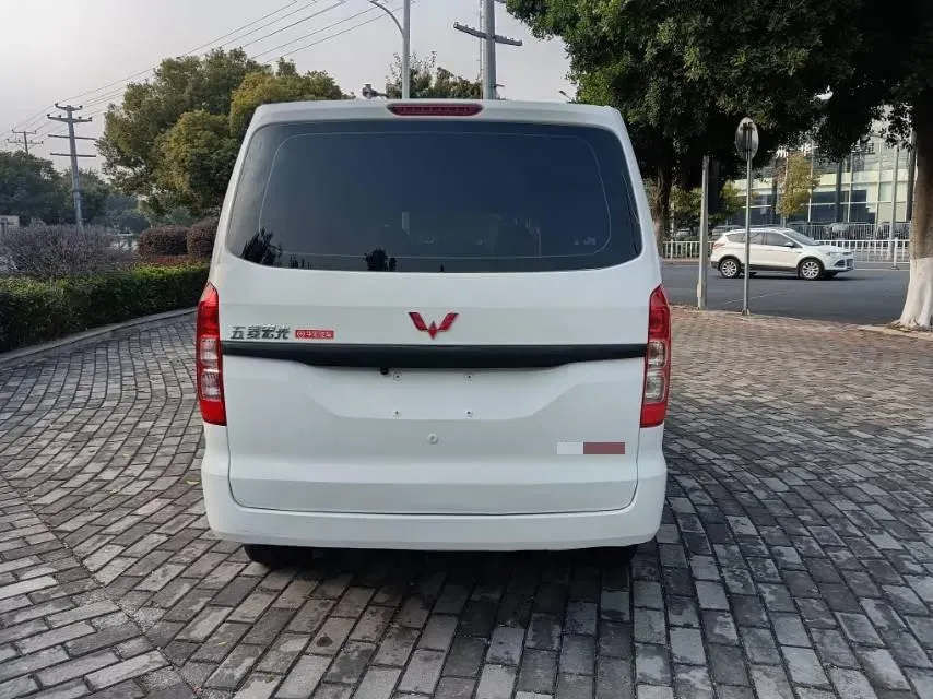 2019 WuLing HongGuang V 1.5L 99HP L4 6MT,autocango,china used car exporter,china ev exporter,chinese used car exporter,chinese used ev exporter