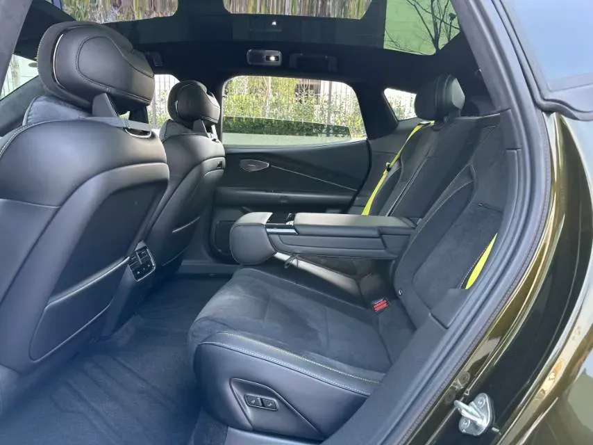 2025 LYNK&CO 10 EM-P 1.5T 163HP L4 3DHT PHEV,autocango,china used car exporter,china ev exporter,chinese used car exporter,chinese used ev exporter