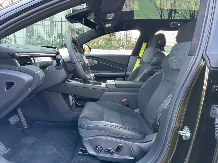 2025 LYNK&CO 10 EM-P 1.5T 163HP L4 3DHT PHEV,autocango,china used car exporter,china ev exporter,chinese used car exporter,chinese used ev exporter