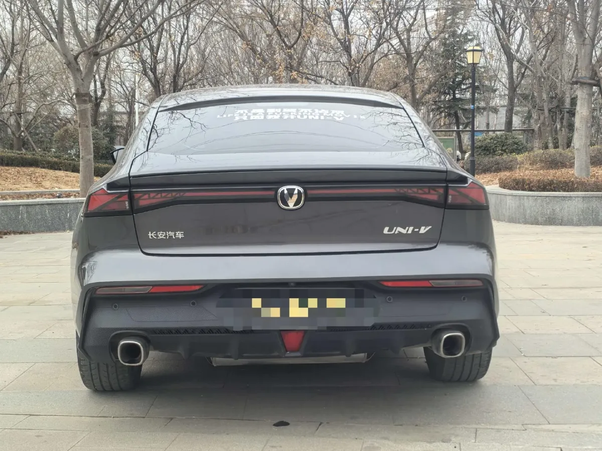2022 ChangAn UNI-V 1.5T 188HP L4 7DCT,autocango,china used car exporter,china ev exporter,chinese used car exporter,chinese used ev exporter
