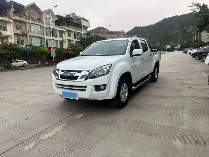 2020 Isuzu LingTuo 2.5T 150HP L4 6MT