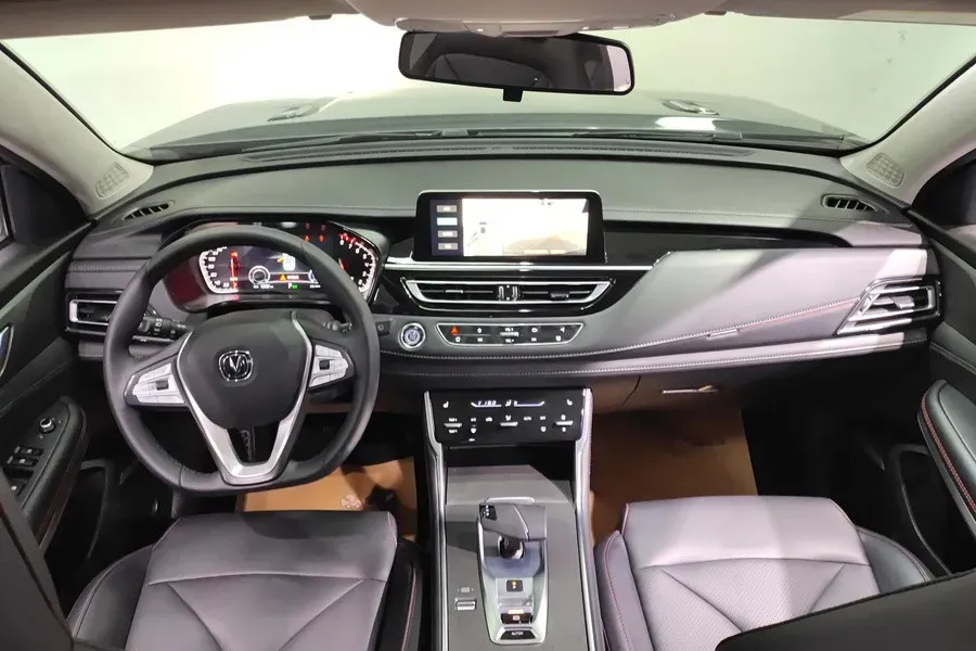 2024 ChangAn CS75 1.5T 188HP L4 7DCT,autocango,china used car exporter,china ev exporter,chinese used car exporter,chinese used ev exporter