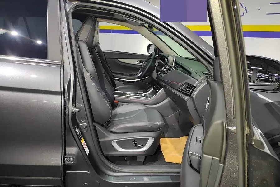 2024 ChangAn CS75 1.5T 188HP L4 7DCT,autocango,china used car exporter,china ev exporter,chinese used car exporter,chinese used ev exporter