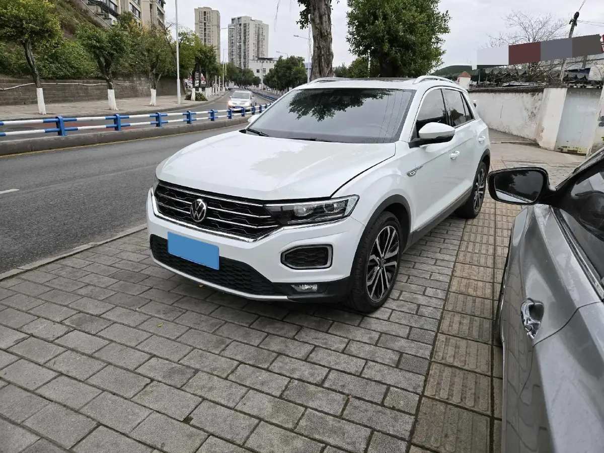 2021 Volkswagen T-Roc 1.4T 150HP L4 7DCT