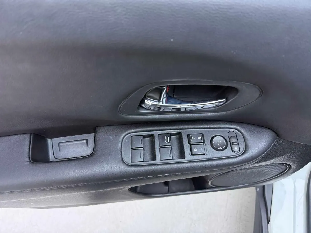 2020 Honda Vezel 1.5L 131HP L4 CVT,autocango,china used car exporter,china ev exporter,chinese used car exporter,chinese used ev exporter