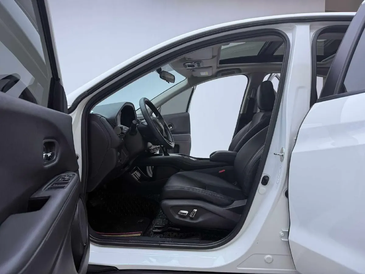 2020 Honda Vezel 1.5L 131HP L4 CVT,autocango,china used car exporter,china ev exporter,chinese used car exporter,chinese used ev exporter