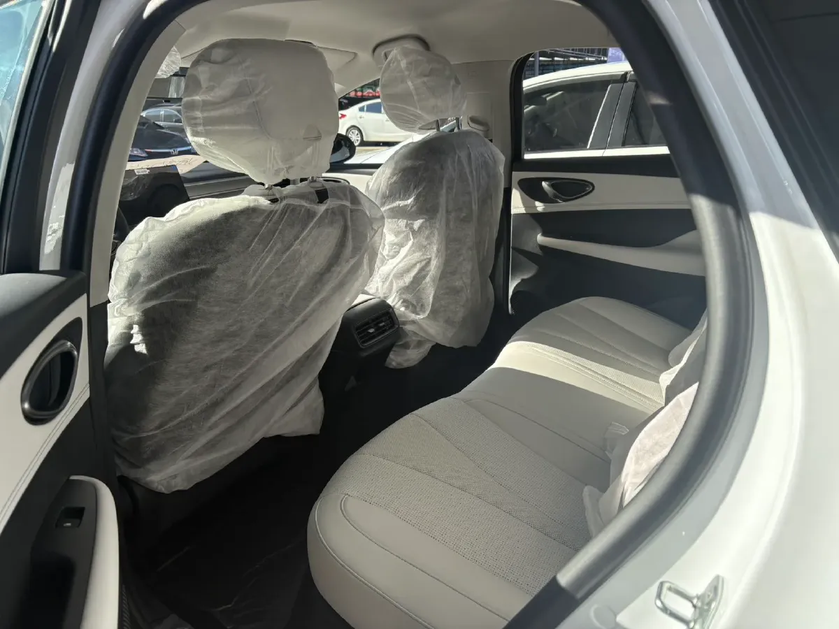 2025 BYD Seal05 DM-i 1.5L 101HP L4 E-CVT PHEV 7.68KWH,autocango,china used car exporter,china ev exporter,chinese used car exporter,chinese used ev exporter