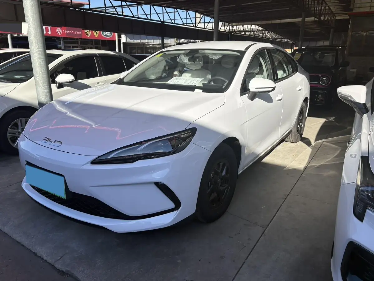 2025 BYD Seal05 DM-i 1.5L 101HP L4 E-CVT PHEV 7.68KWH