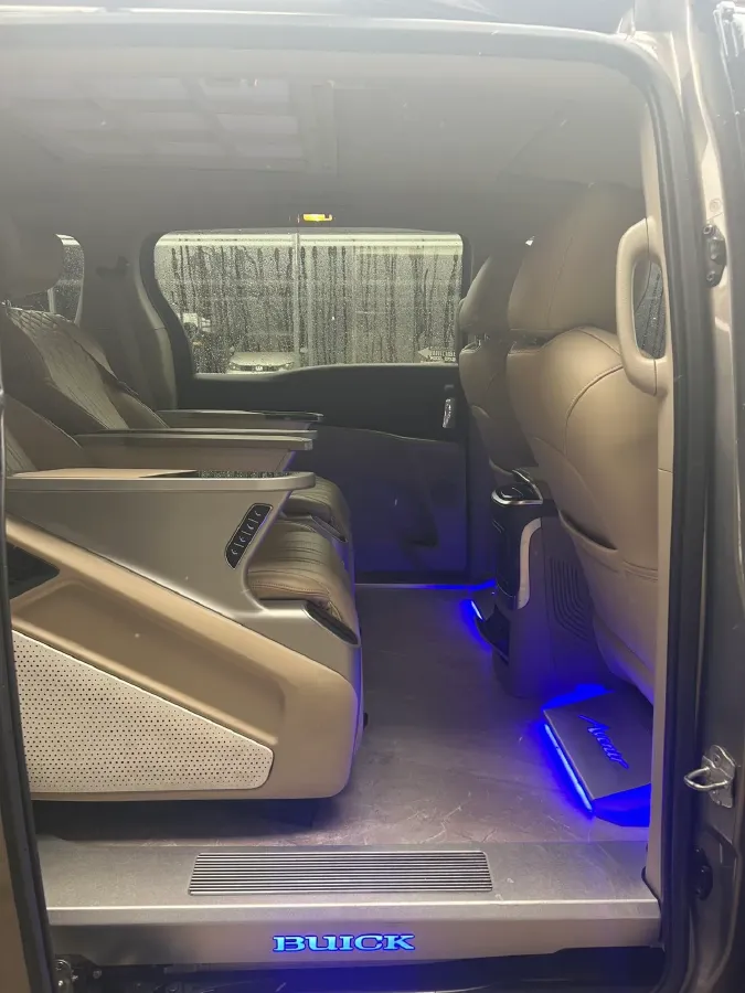 2018 Buick GL8 2.0T 260HP L4 6AT,autocango,china used car exporter,china ev exporter,chinese used car exporter,chinese used ev exporter