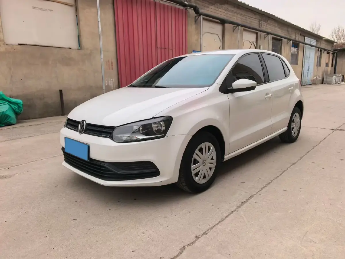 2016 Volkswagen Polo 1.4L 90HP L4 6AT
