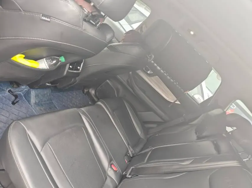 2021 Chery Tiggo 8 Plus 1.6T 197HP L4 7DCT,autocango,china used car exporter,china ev exporter,chinese used car exporter,chinese used ev exporter