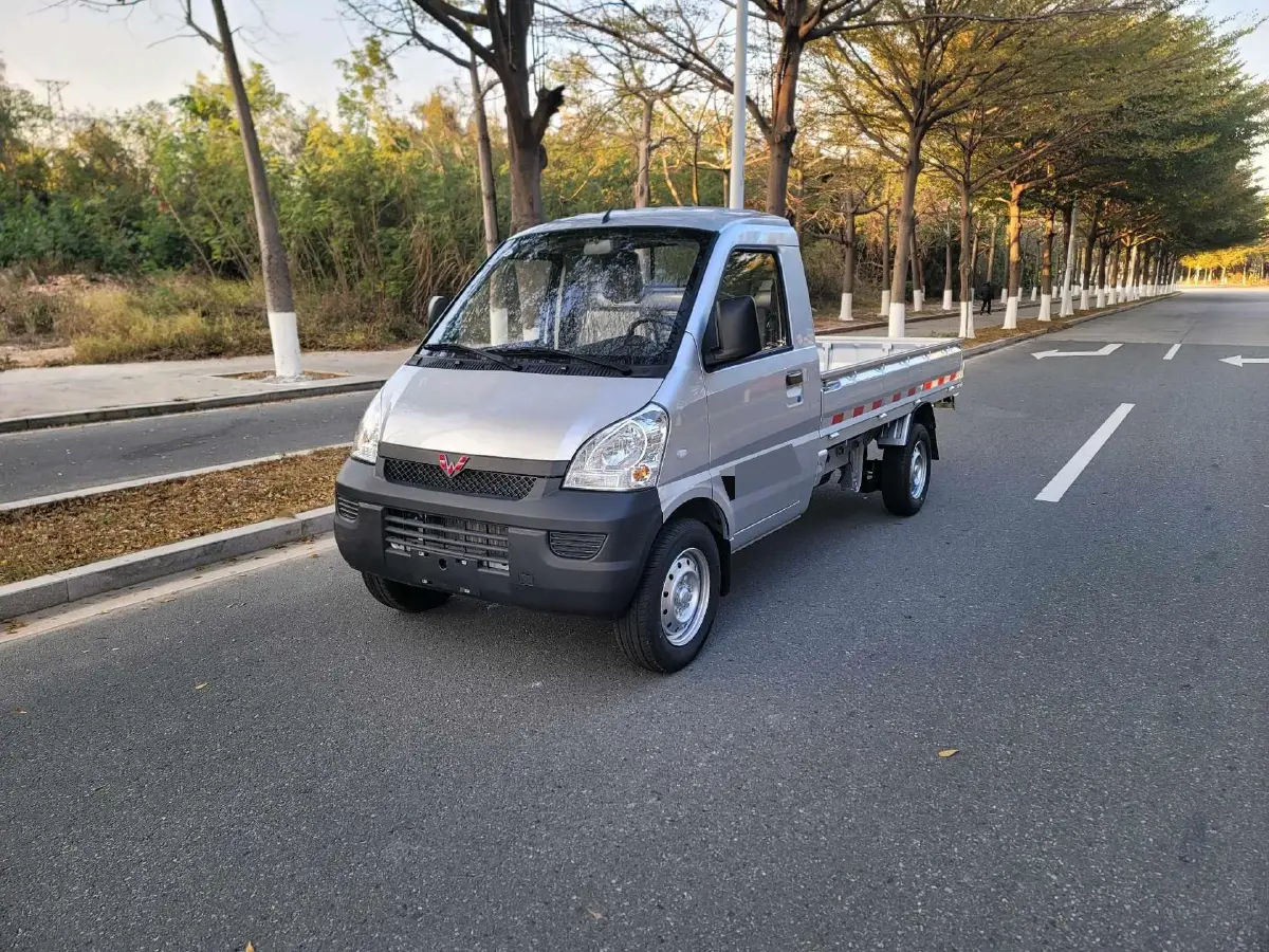 2021 WuLing RongGuang Mini Truck 1.5L 99HP L4 5MT