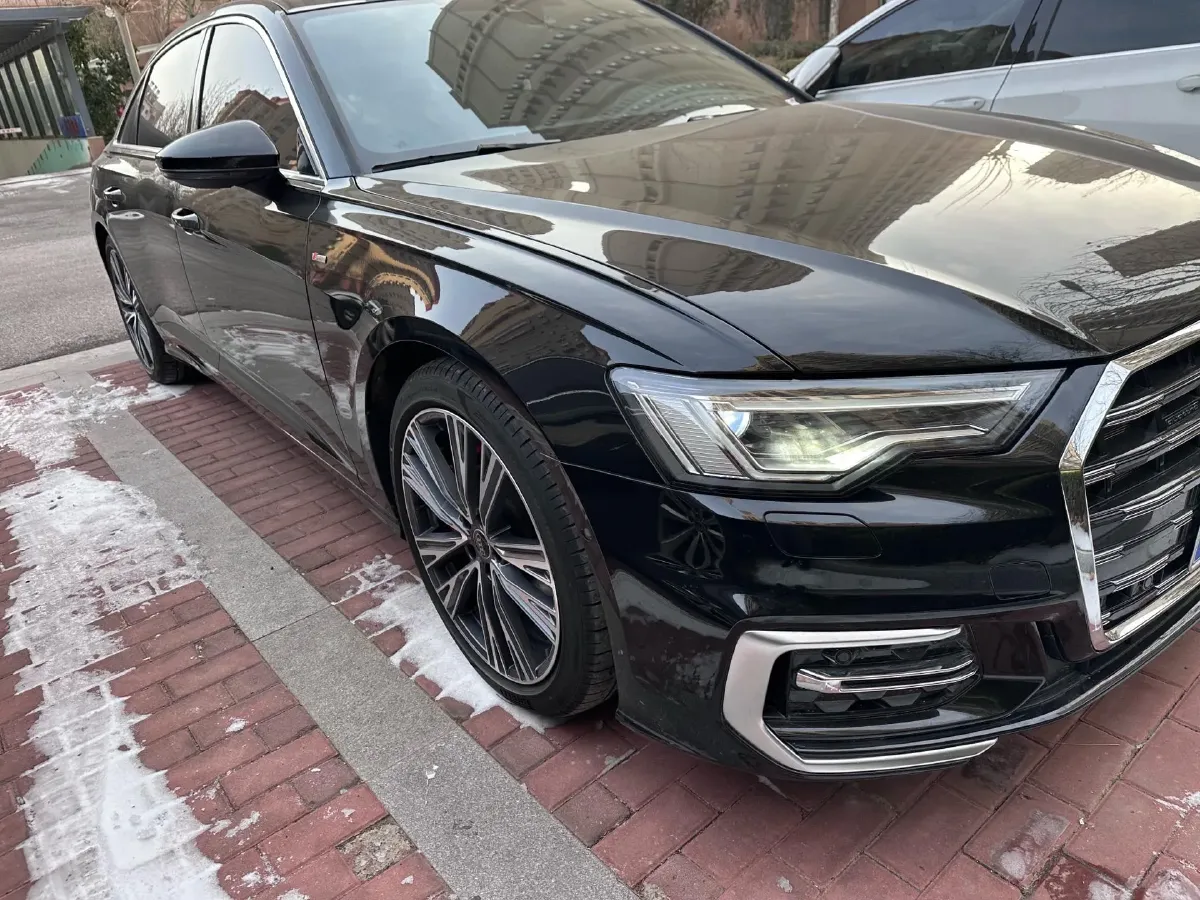2025 Audi A6L 2.0T 245HP L4 7DCT,autocango,china used car exporter,china ev exporter,chinese used car exporter,chinese used ev exporter
