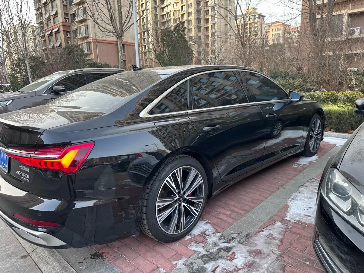 2025 Audi A6L 2.0T 245HP L4 7DCT,autocango,china used car exporter,china ev exporter,chinese used car exporter,chinese used ev exporter