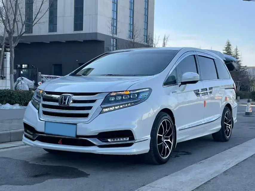 2019 Honda Elysioin 2.0L 146HP L4 E-CVT Hybrid