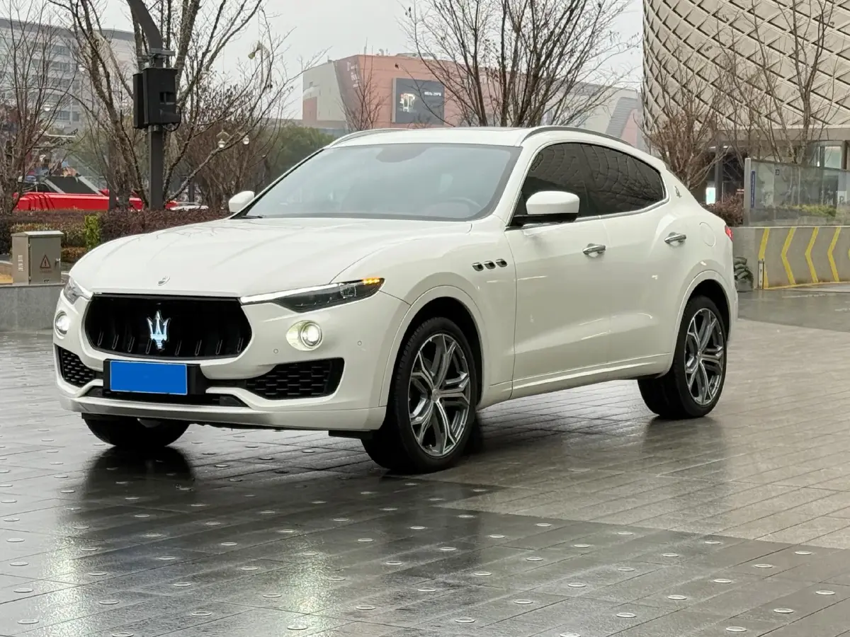 2018 Maserati Levante 3.0T 350HP V6 8AT