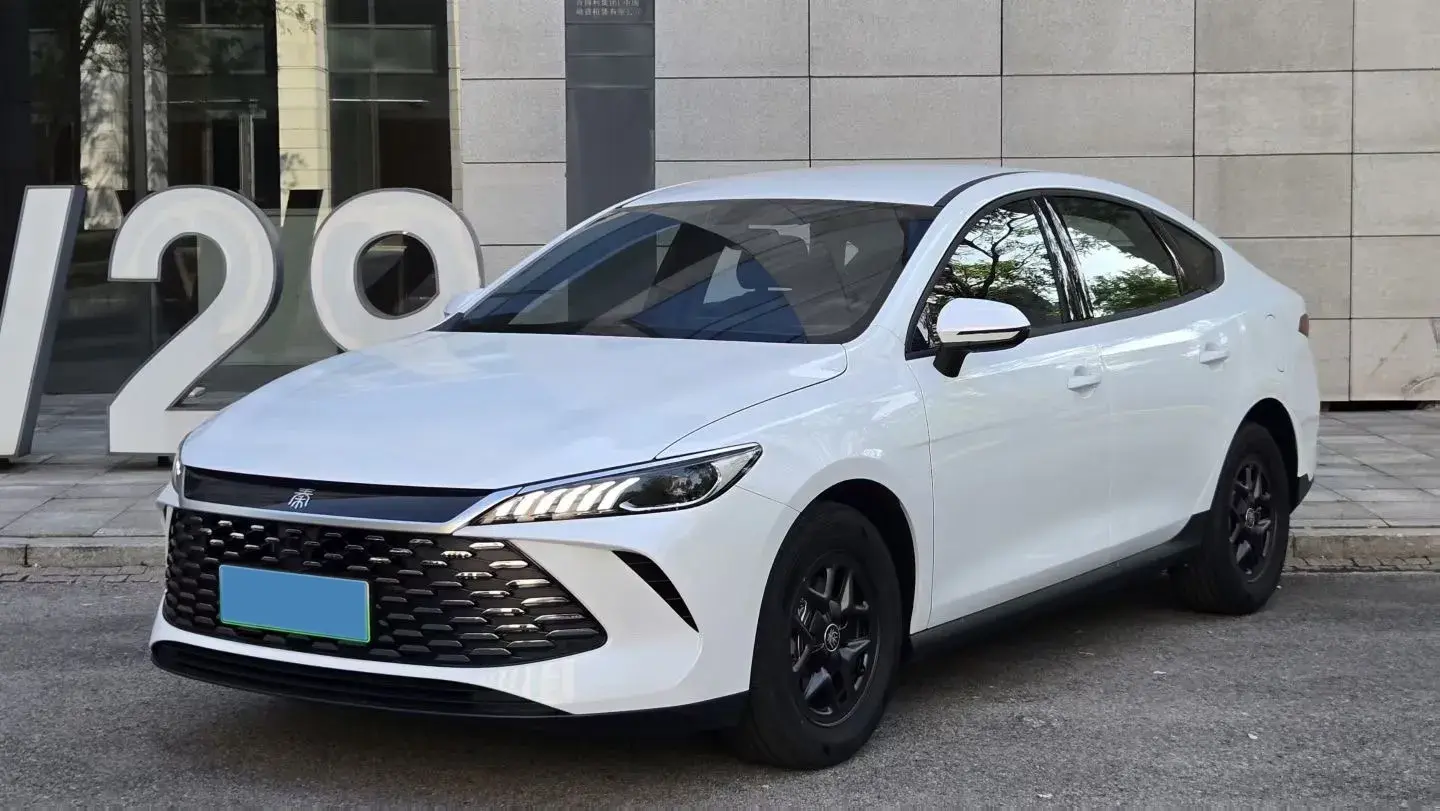 2025 BYD Seal05 DM-i 1.5L 101HP L4 E-CVT PHEV 7.68KWH