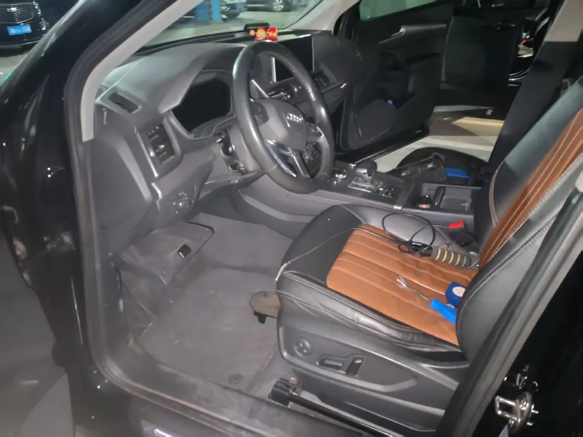 2020 Audi Q5L 2.0T 252HP L4 7DCT,autocango,china used car exporter,china ev exporter,chinese used car exporter,chinese used ev exporter