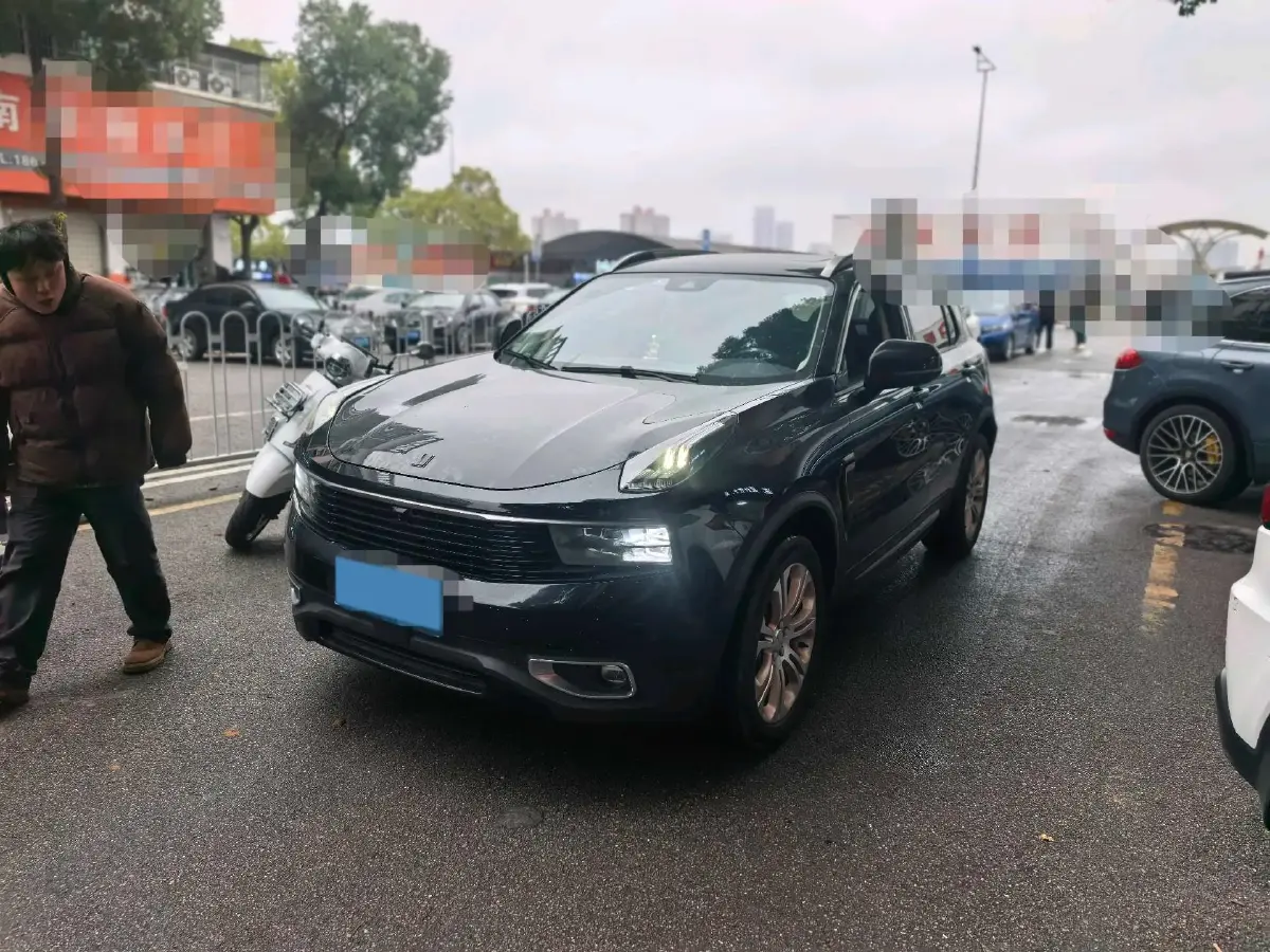 2019 LYNK&CO 01 2.0T 190HP L4 6AT