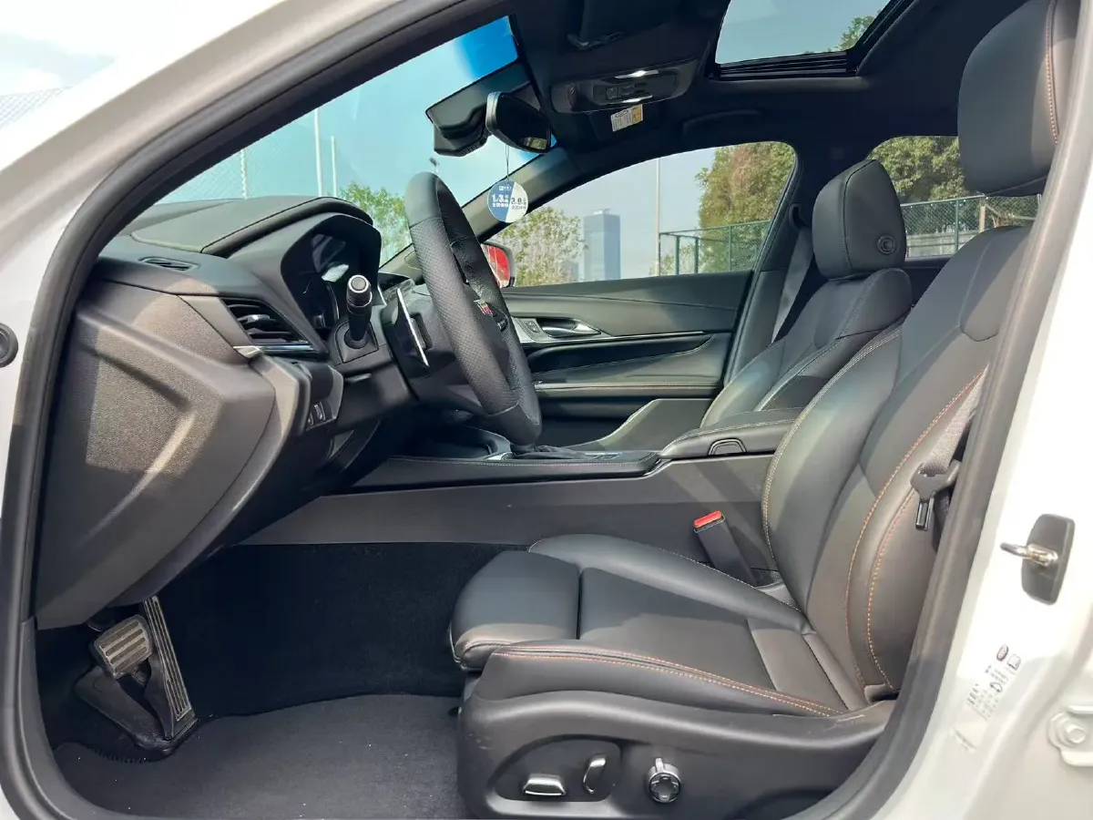 2021 Cadillac CT4 2.0T 237HP L4 8AT,autocango,china used car exporter,china ev exporter,chinese used car exporter,chinese used ev exporter