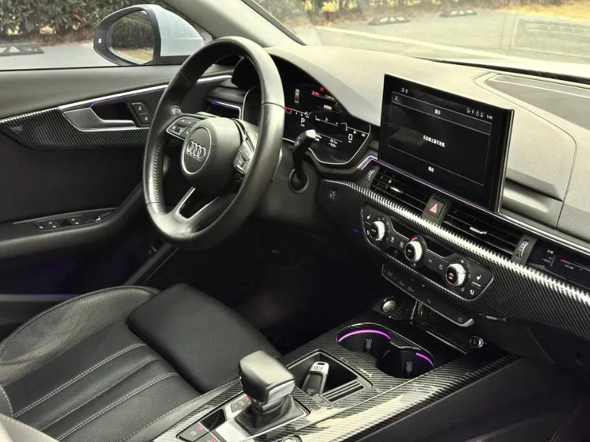 2020 Audi A4L 2.0T 190HP L4 7DCT,autocango,china used car exporter,china ev exporter,chinese used car exporter,chinese used ev exporter