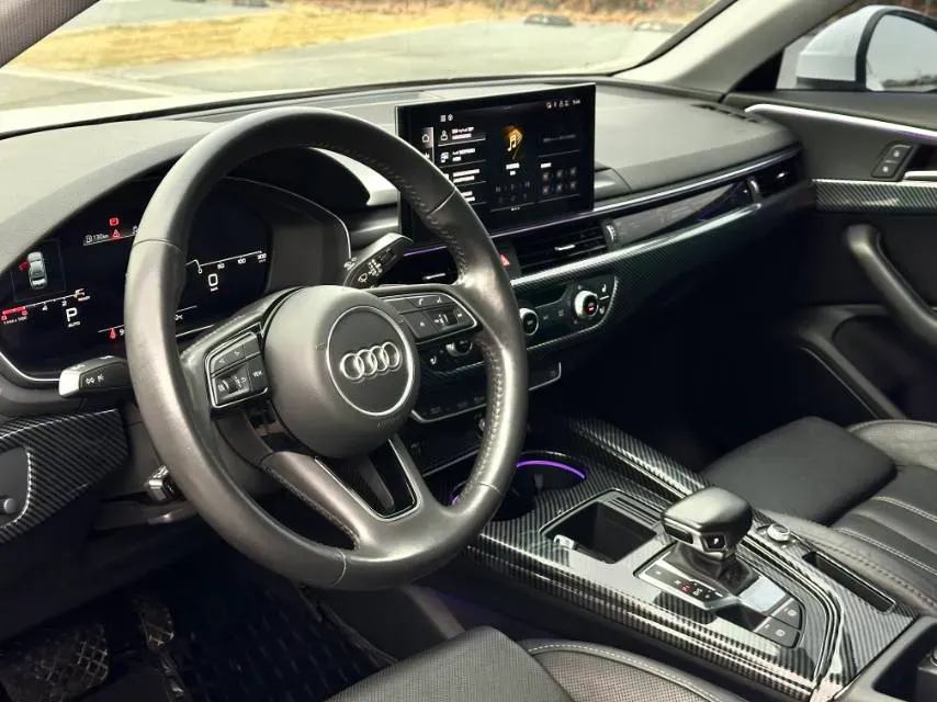 2020 Audi A4L 2.0T 190HP L4 7DCT,autocango,china used car exporter,china ev exporter,chinese used car exporter,chinese used ev exporter