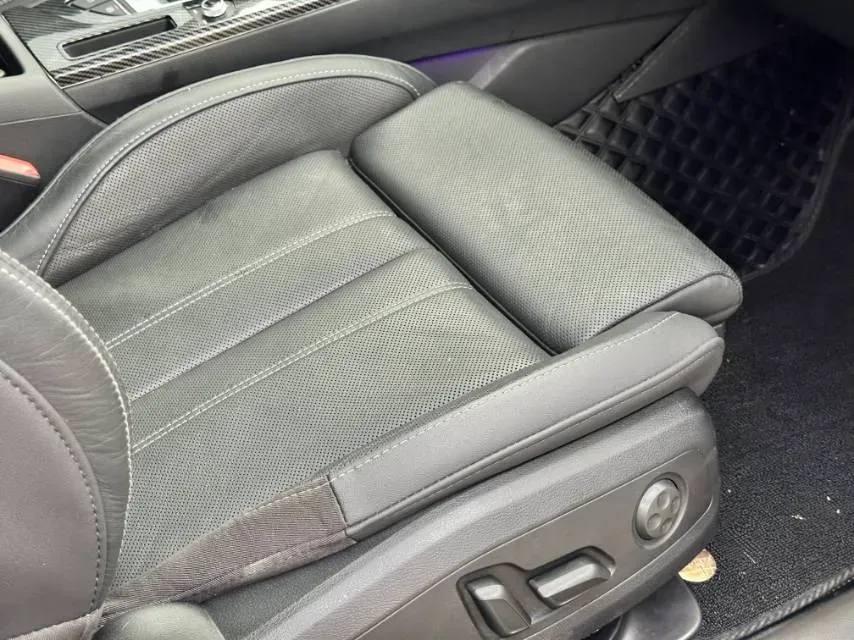 2020 Audi A4L 2.0T 190HP L4 7DCT,autocango,china used car exporter,china ev exporter,chinese used car exporter,chinese used ev exporter