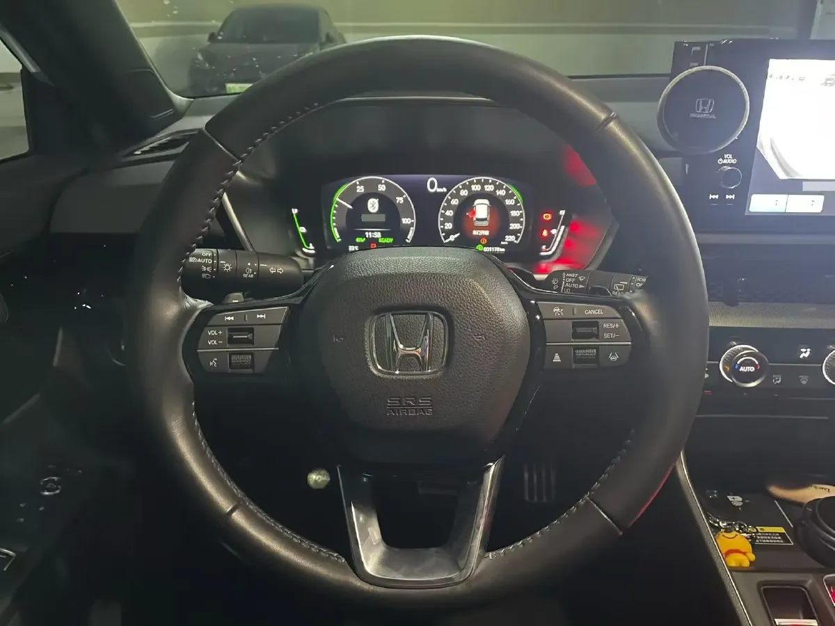 2023 Honda CR-V 2.0L 150HP L4 E-CVT PHEV 17.7KWH,autocango,china used car exporter,china ev exporter,chinese used car exporter,chinese used ev exporter