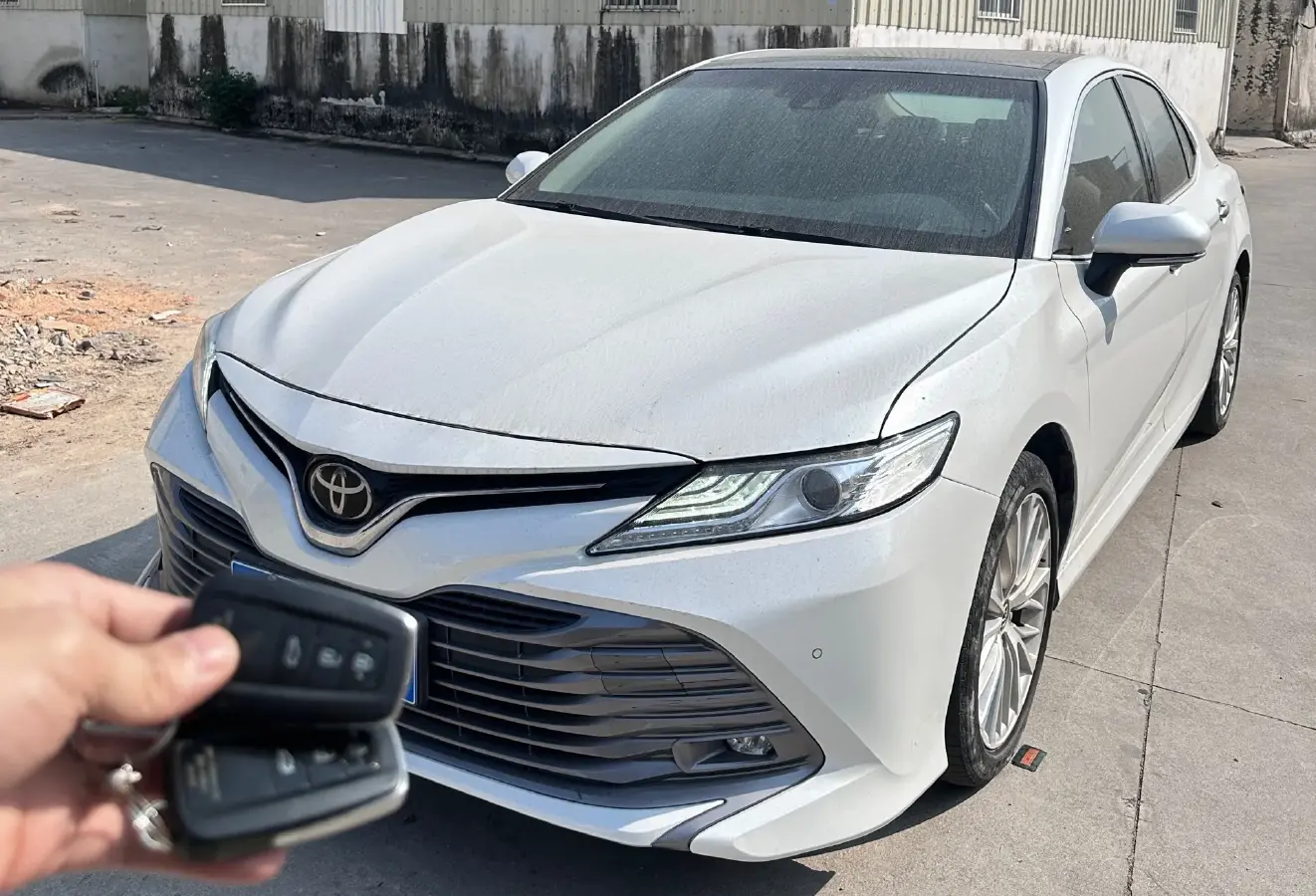 2019 Toyota Camry 2.5L 209HP L4 8AT