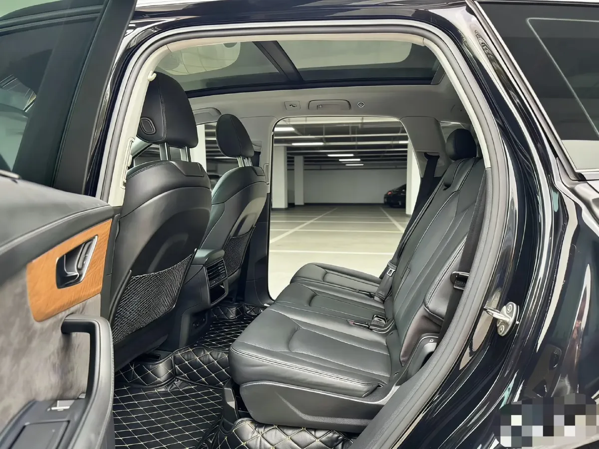 2021 Audi Q7 3.0T 340HP V6 8AT,autocango,china used car exporter,china ev exporter,chinese used car exporter,chinese used ev exporter