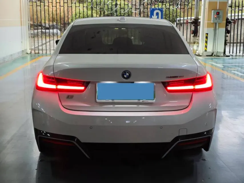 2024 BMW i3 BEV 70KWH,autocango,china used car exporter,china ev exporter,chinese used car exporter,chinese used ev exporter