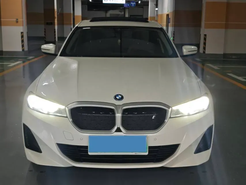 2024 BMW i3 BEV 70KWH,autocango,china used car exporter,china ev exporter,chinese used car exporter,chinese used ev exporter