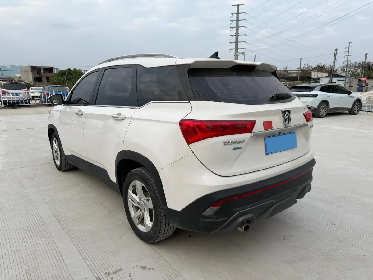 2019 BaoJun 530 1.5T 151HP L4 CVT,autocango,china used car exporter,china ev exporter,chinese used car exporter,chinese used ev exporter