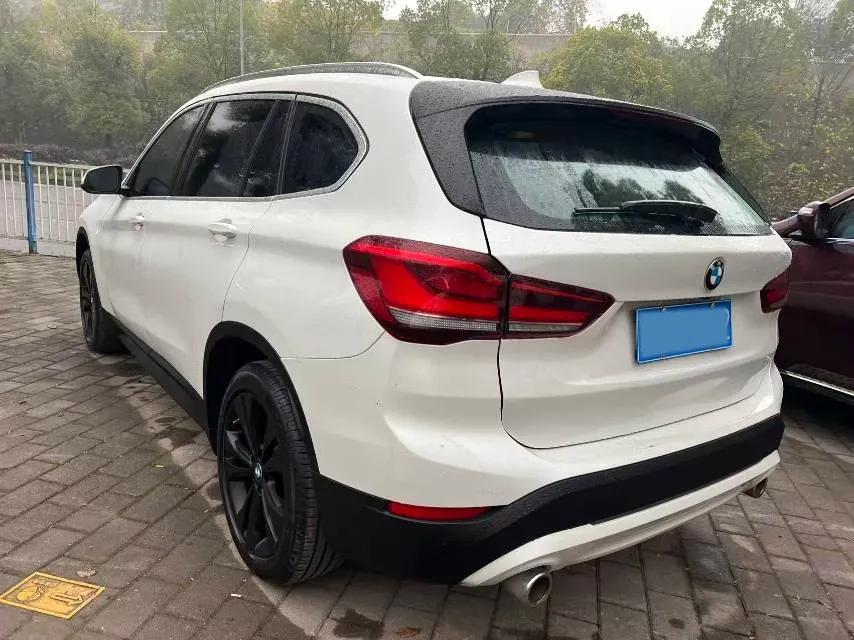 2020 BMW X1 1.5T 140HP L3 7DCT,autocango,china used car exporter,china ev exporter,chinese used car exporter,chinese used ev exporter