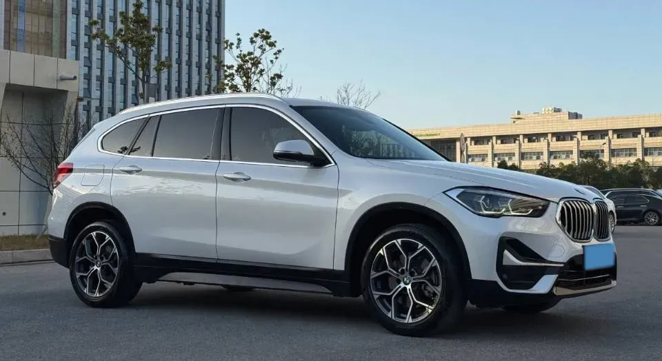 2022 BMW X1 2.0T 192HP L4 7DCT,autocango,china used car exporter,china ev exporter,chinese used car exporter,chinese used ev exporter