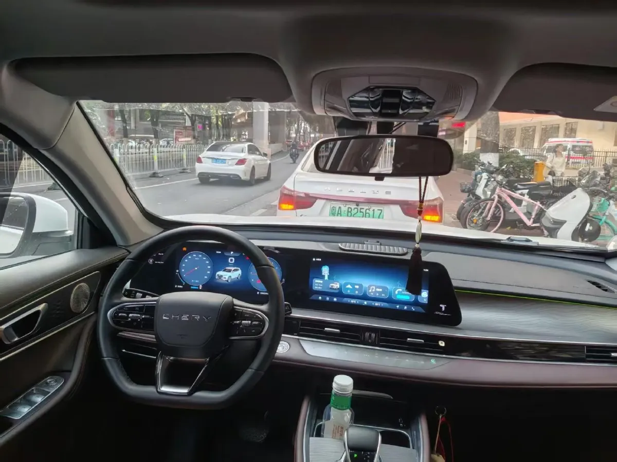 2024 Chery Tiggo 8 Plus 1.6T 197HP L4 7DCT,autocango,china used car exporter,china ev exporter,chinese used car exporter,chinese used ev exporter