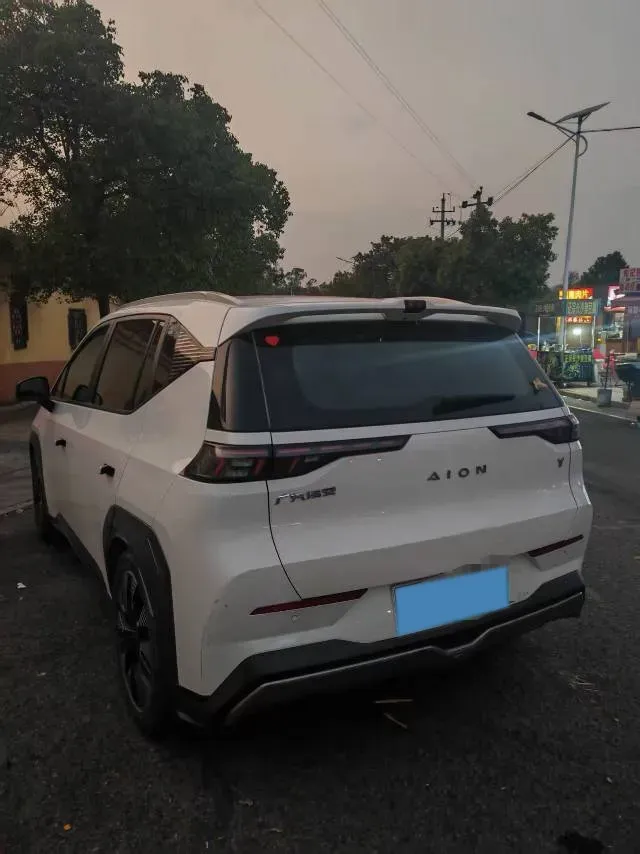 2022 Geely Okavango 1.8T 184HP L4 7DCT,autocango,china used car exporter,china ev exporter,chinese used car exporter,chinese used ev exporter