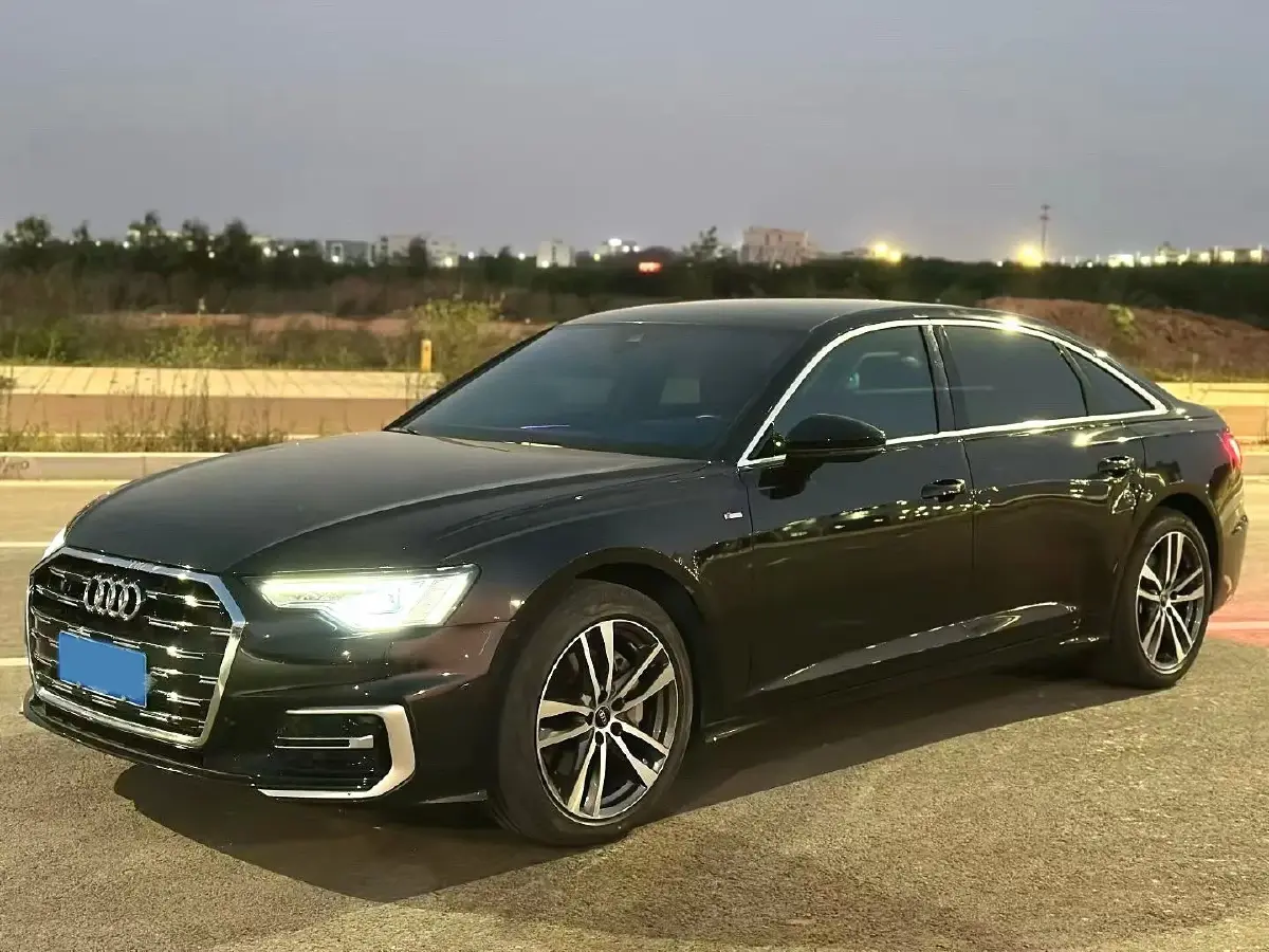 2023 Audi A6L 2.0T 190HP L4 7DCT