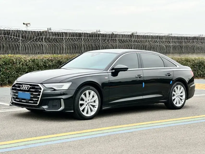 2022 Audi A6L 2.0T 224HP L4 7DCT