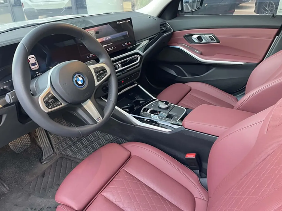 2024 BMW i3 BEV 70KWH,autocango,china used car exporter,china ev exporter,chinese used car exporter,chinese used ev exporter