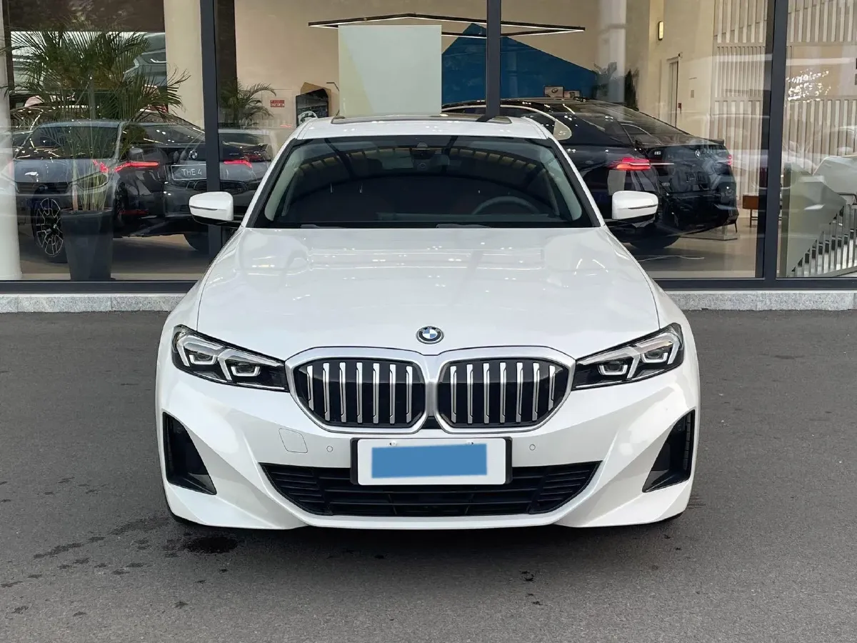 2024 BMW i3 BEV 70KWH,autocango,china used car exporter,china ev exporter,chinese used car exporter,chinese used ev exporter