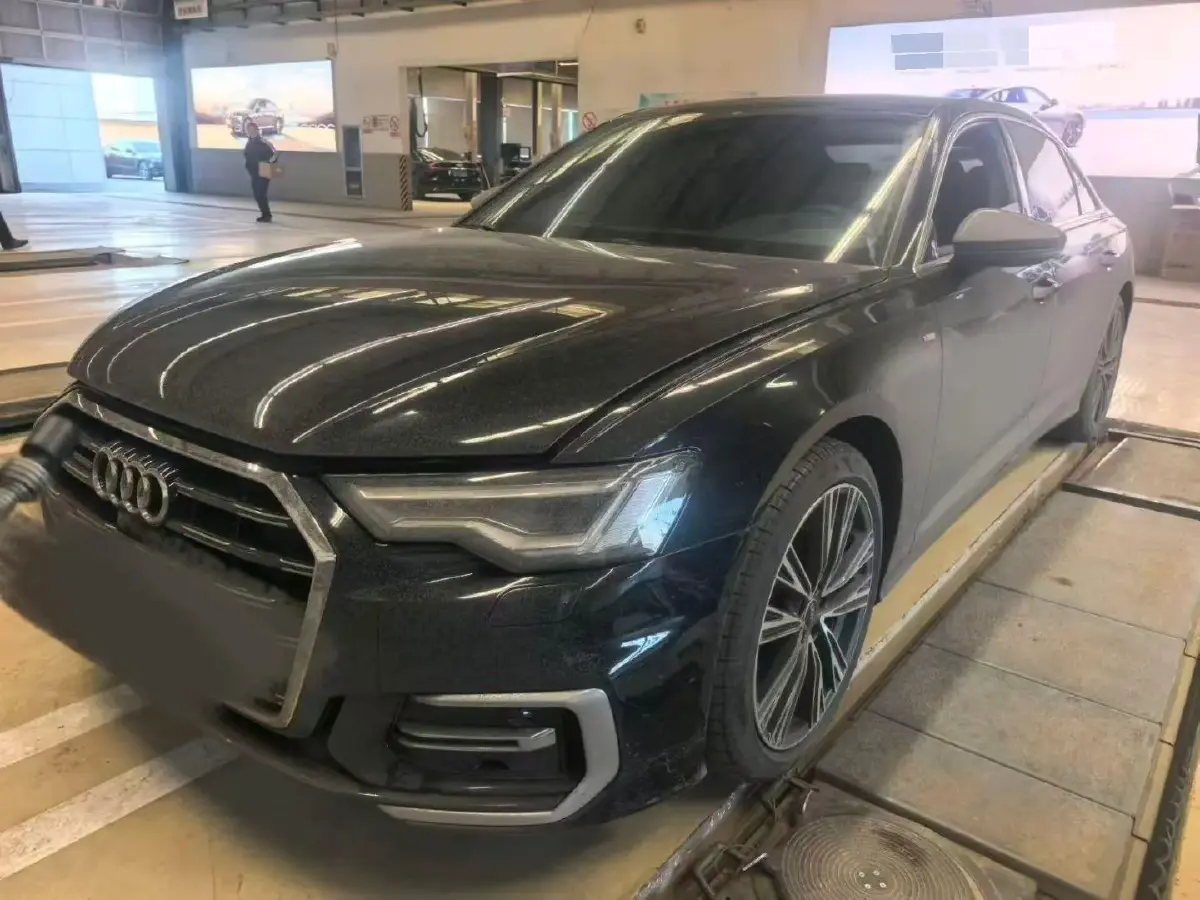 2024 Audi A6L 2.0T 245HP L4 7DCT