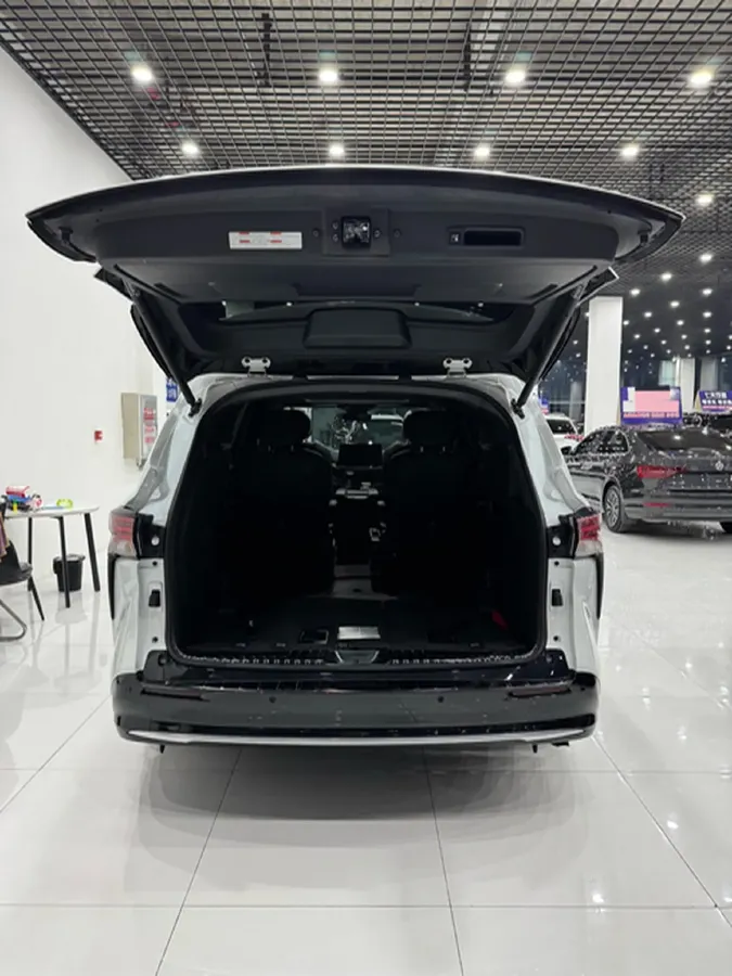 2023 Toyota Sienna 2.5L 189HP L4 E-CVT Hybrid,autocango,china used car exporter,china ev exporter,chinese used car exporter,chinese used ev exporter