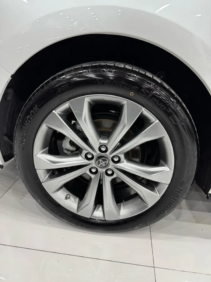 2023 Toyota Sienna 2.5L 189HP L4 E-CVT Hybrid,autocango,china used car exporter,china ev exporter,chinese used car exporter,chinese used ev exporter