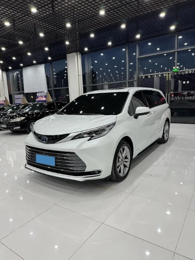 2023 Toyota Sienna 2.5L 189HP L4 E-CVT Hybrid,autocango,china used car exporter,china ev exporter,chinese used car exporter,chinese used ev exporter