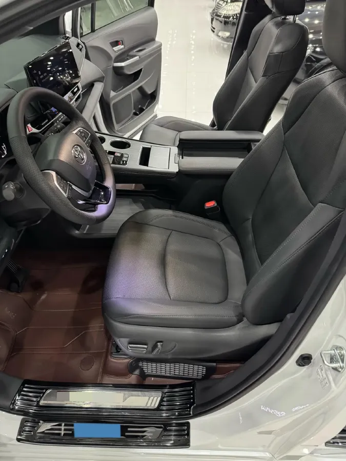 2023 Toyota Sienna 2.5L 189HP L4 E-CVT Hybrid,autocango,china used car exporter,china ev exporter,chinese used car exporter,chinese used ev exporter