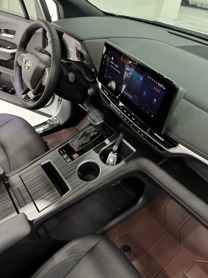 2023 Toyota Sienna 2.5L 189HP L4 E-CVT Hybrid,autocango,china used car exporter,china ev exporter,chinese used car exporter,chinese used ev exporter